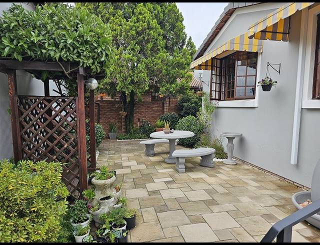 3 BEDROOM HOUSE FOR SALE IN BRYANSTON